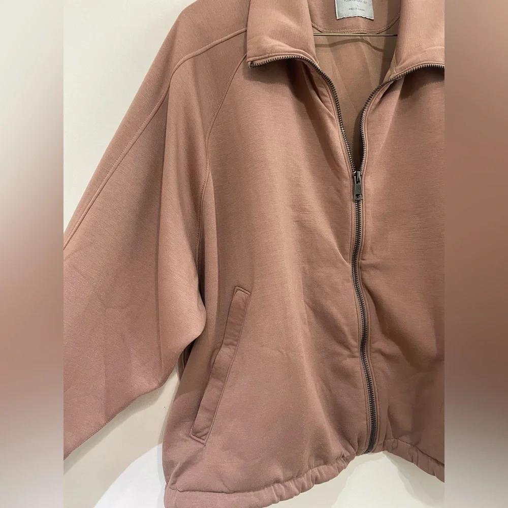 YPB by Abercrombie neoKNIT Cinched Full-Zip Hoodie | Cropped Neutral Athleisure - Picture 4 of 9